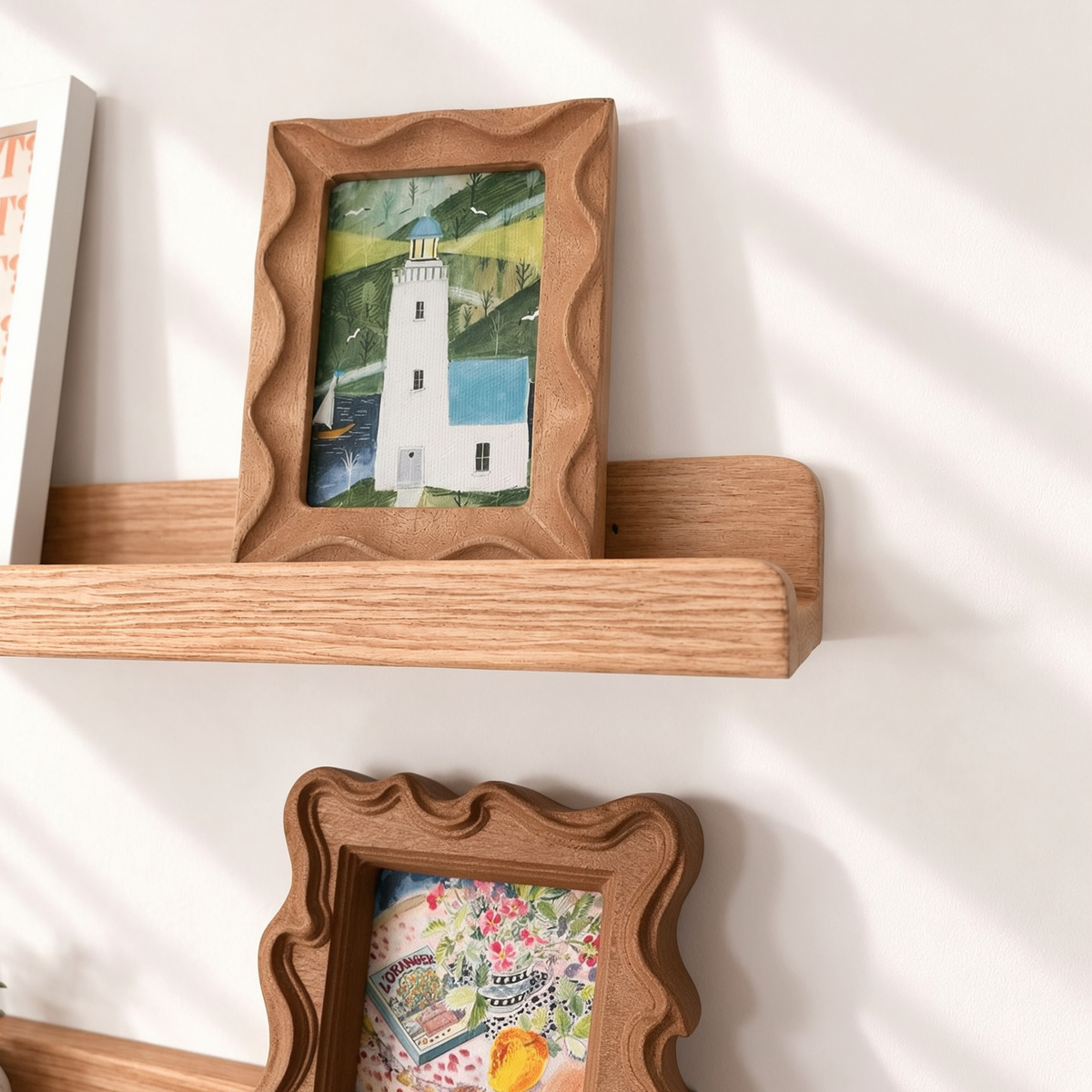Solid Wood Floating Picture Ledge with Front Lip and Raised Back – Wall-Mounted Display Shelf for Photos, Art, Books and Décor