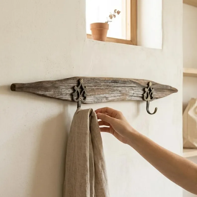 Driftwood wall-mounted coat rack, natural entryway hook, unique storage unit, eco-friendly handmade wedding housewarming gift